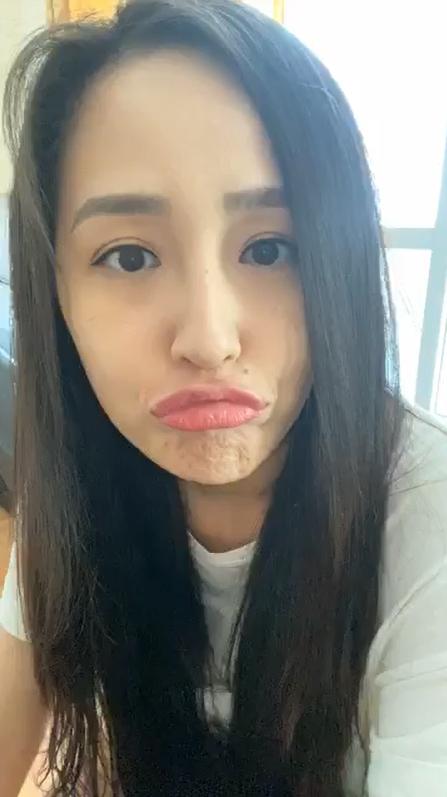 Mẹ Mai Phương Thúy nói gì khi con gái khoe mặt mộc hết vía trên livestream?-4