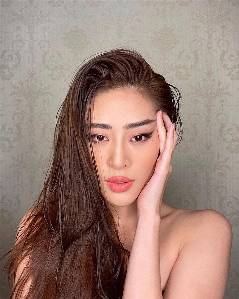 Khánh Vân tạo dáng ngẫu hứng, thần thái đã đủ chinh chiến Miss Universe 2020?-6