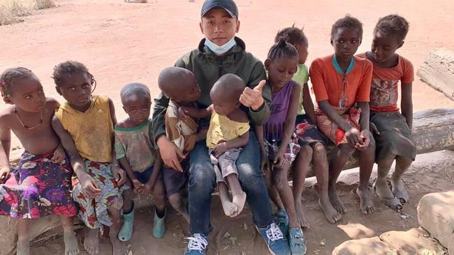 Tiết lộ bất ngờ về người đứng sau lên kịch bản và lo chi phí tổ chức cho cặp đôi Châu Phi theo phong cách Việt Nam-10