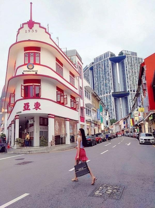 Cuộc sống như mơ của Tuyết Lan ở Singapore: Phủ toàn đồ hiệu, du lịch chanh sả-11