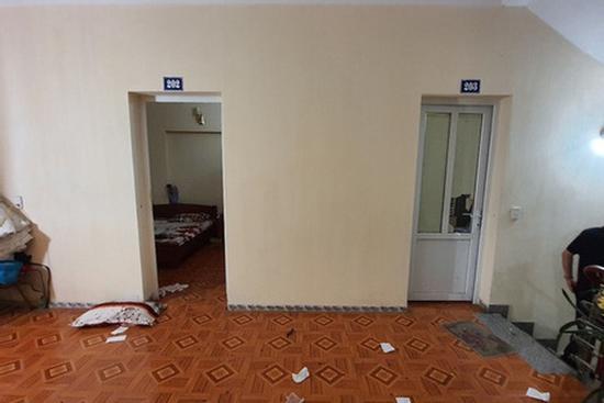 Chồng đầu thú sau khi đâm vợ và người đàn ông lạ trong nhà nghỉ ở Quảng Ninh