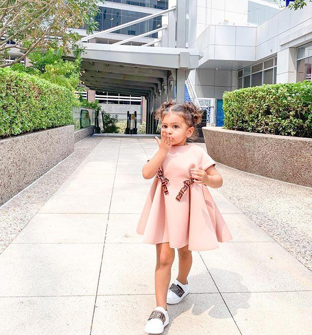 Cô bé 2 tuổi có tủ đồ hiệu trị giá 20.000 USD-3