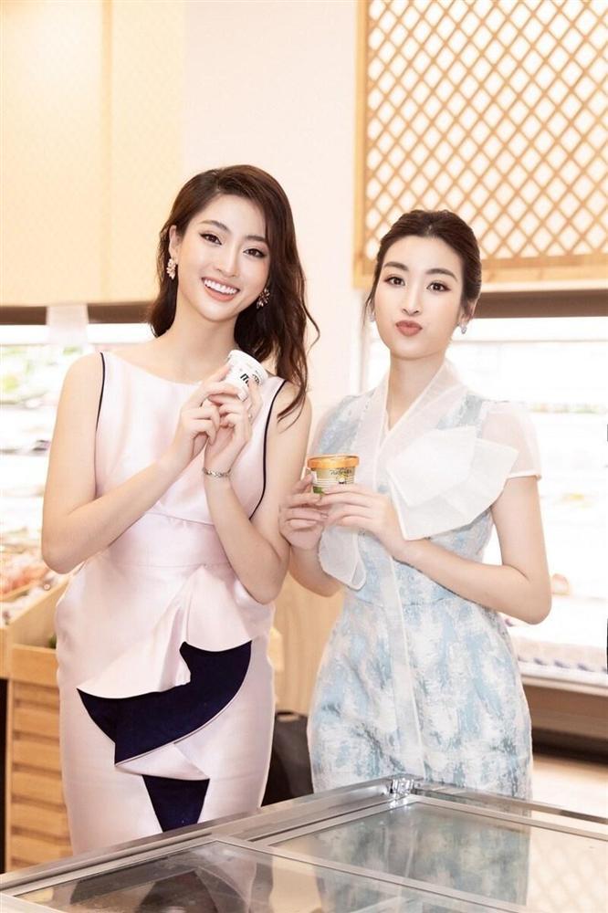 Lương Thùy Linh giống hệt người khổng lồ khi hội ngộ bạn trung học-7