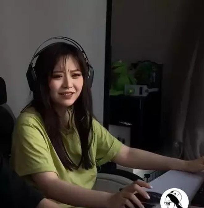 Hot girl xứ Trung ‘rớt đài’ khi bị bóc mẽ nhan sắc thật-4