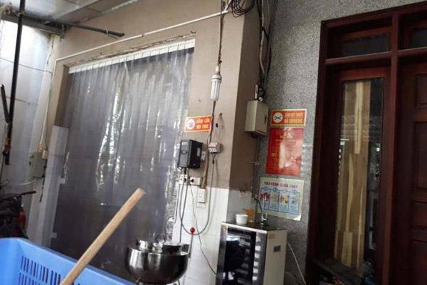 Sau ăn pate Minh Chay, 35 người đến BV Bạch Mai khám-2