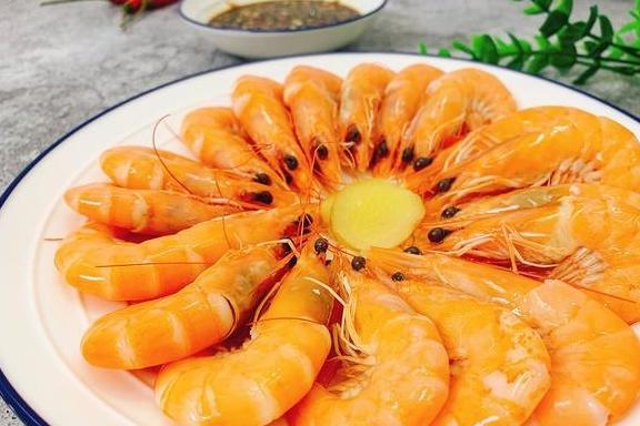 Luộc tôm kỵ nhất cho thẳng vào nồi, thêm bước nữa tôm vừa ngọt lại không tanh-1