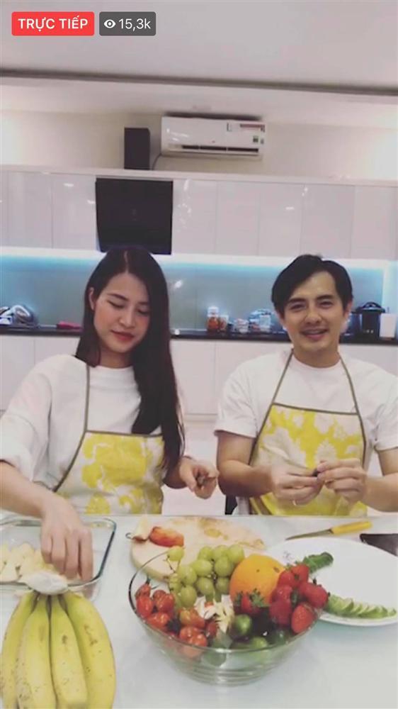 Đông Nhi phát tướng mũm mĩm, mặt mũi khác hẳn trong thai kì cuối-2