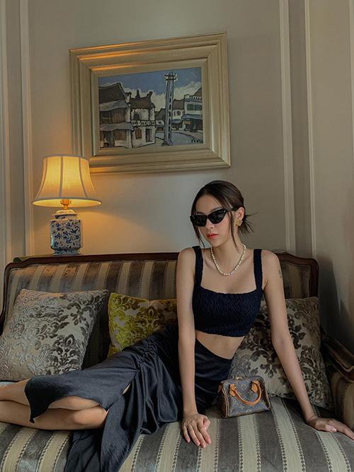 Cùng lên đồ đen - trắng: Đào Bá Lộc như ma-nơ-canh - Châu Bùi đi giày độn 10cm-8