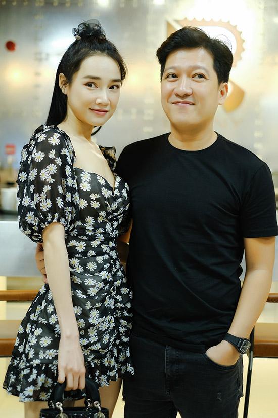 SAO MẶC ĐẸP: Lâm Vỹ Dạ lột xác không nhận ra - Hồ Ngọc Hà bầu bí mà ngày càng điệu đà-8