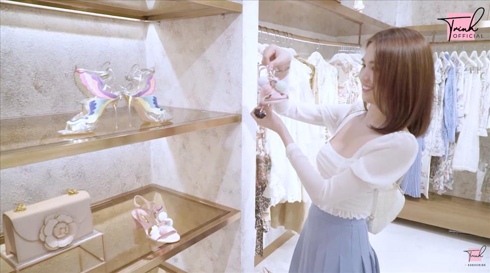 Ngọc Trinh chốt đồng hồ 1,8 tỷ cùng loạt đồ hiệu ăn mừng 5 triệu followers Instagram-3