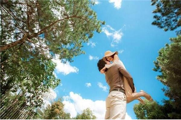 Về ra mắt nhà bạn trai, cô gái uống rượu hạ gục cả họ bao gồm 22 người khiến dân tình choáng váng-3