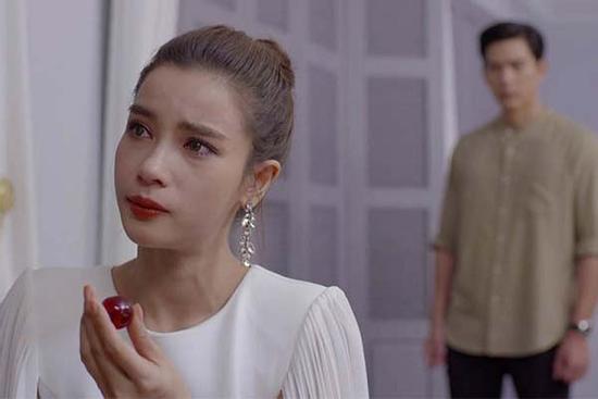 Bát canh cua nóng hổi của chồng và lời đề nghị choáng váng