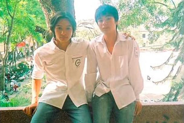 Tài sản kếch xù, Độ Mixi và nóc nhà cực chân chất, hiếm khi diện đồ đôi-13