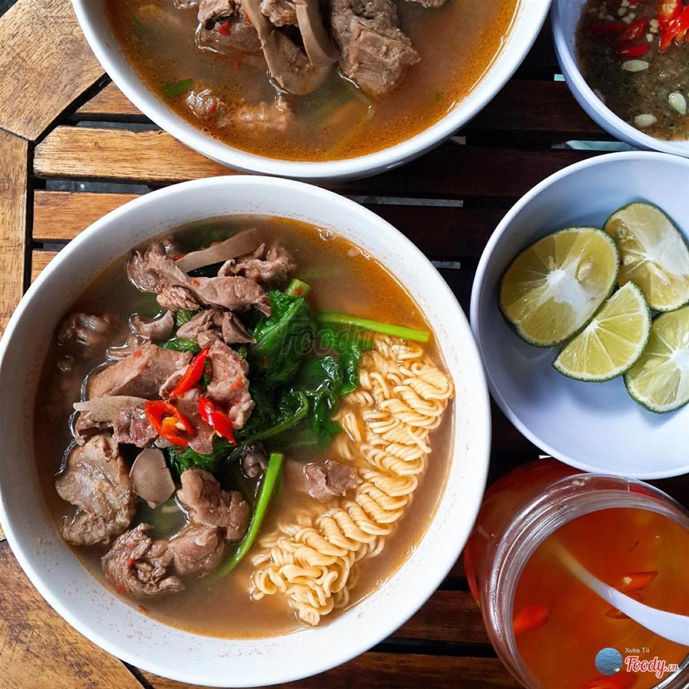 Kết hợp mì kiểu này, đảm bảo bát nào cũng hết sạch, húp bay cả nước-1