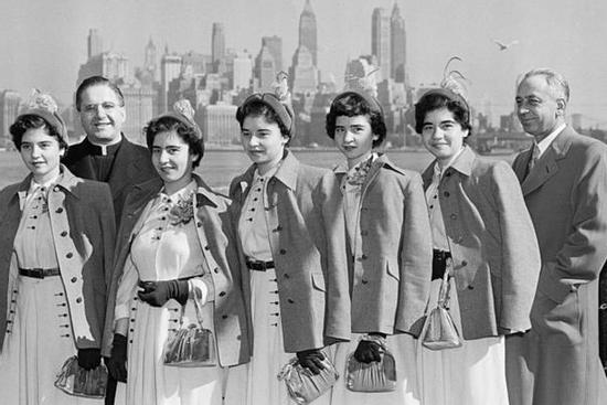 Bi kịch tột cùng của 5 chị em sinh năm được mệnh danh 'kỳ quan thế giới thứ 8'