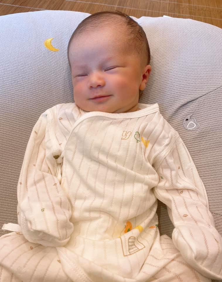 Cầu thủ Đỗ Duy Mạnh bị soi chuyện giấu kín ngày con trai chào đời-1