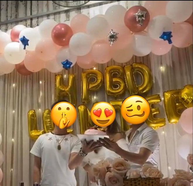 Úp bánh kem vào mặt cô gái, 2 thanh niên khiến dân mạng giận dữ, nữ chính nói gì?-1