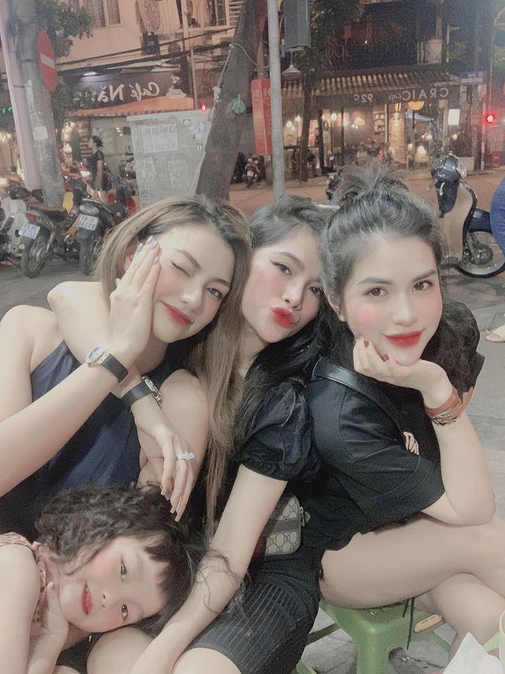 Vợ cũ Việt Anh tố Hồng Quế nợ nần, tình chị em thân thiết đã toang-11