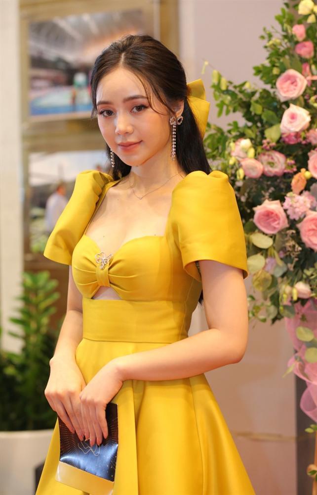 Thảm đỏ VTV Awards 2020: Hoàng Thùy Linh - Quỳnh Kool - Phương Oanh so kè cực gắt-1