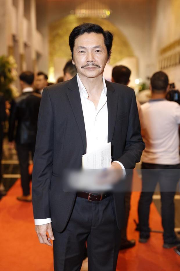 Thảm đỏ VTV Awards 2020: Hoàng Thùy Linh - Quỳnh Kool - Phương Oanh so kè cực gắt-11