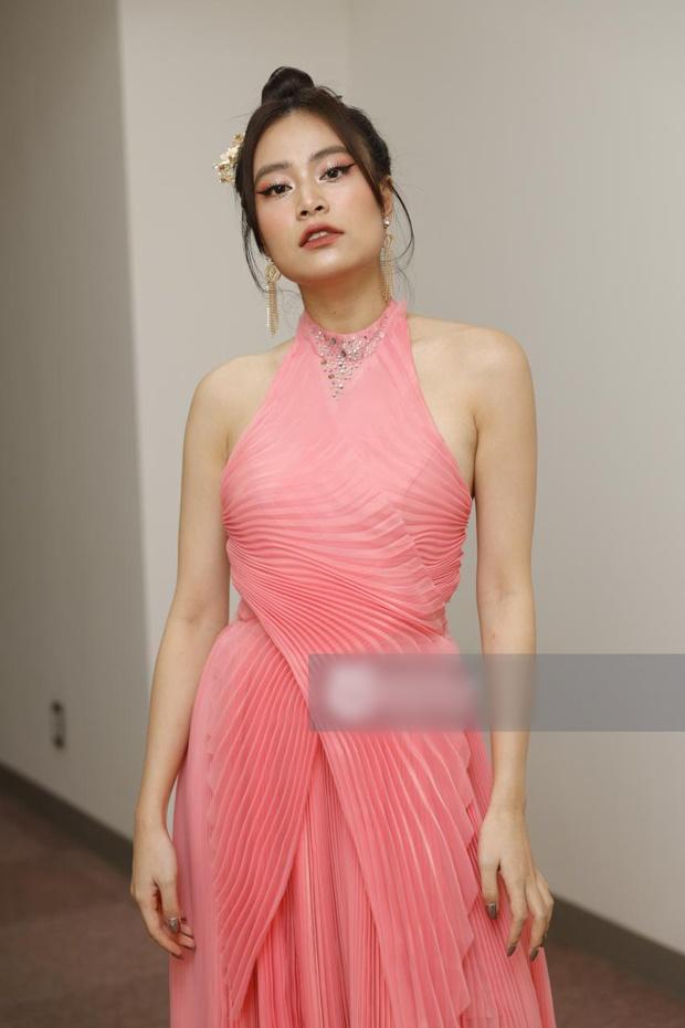 SAO MẶC ĐẸP: Lâm Vỹ Dạ lột xác không nhận ra - Hồ Ngọc Hà bầu bí mà ngày càng điệu đà-10