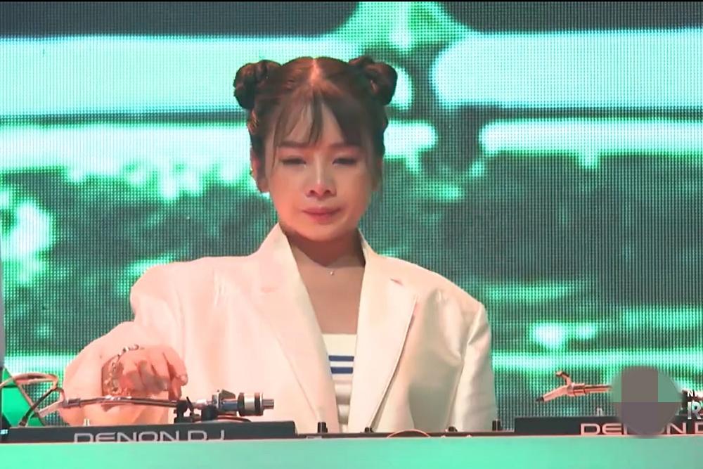 Vì sao DJ Mie khóc sưng mắt khi nghe thí sinh rap về người mẹ đã khuất?-4