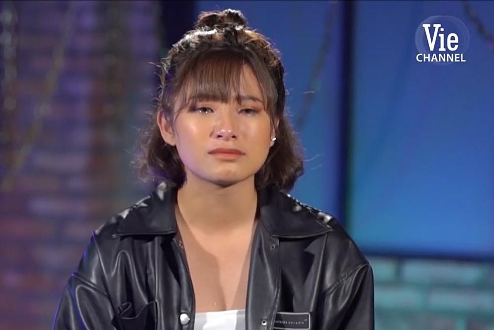 Thí sinh nữ cuối cùng của Rap Việt hát về mẹ đã mất khiến ai nấy bật khóc-5