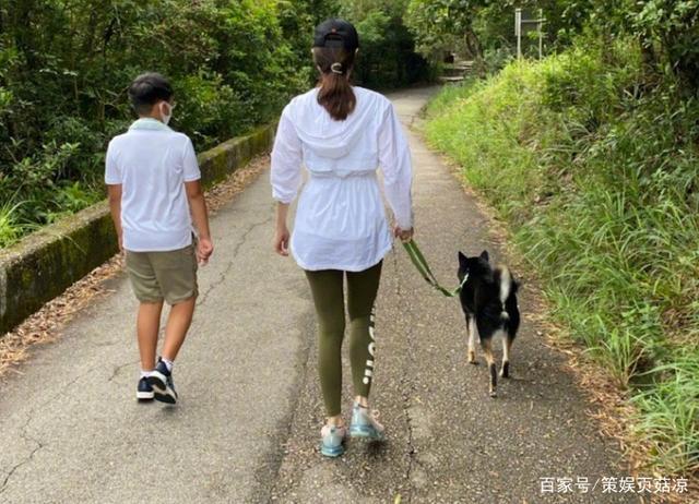 Hoa hậu Lý Gia Hân tiết lộ bí quyết giữ dáng ở tuổi 50-4