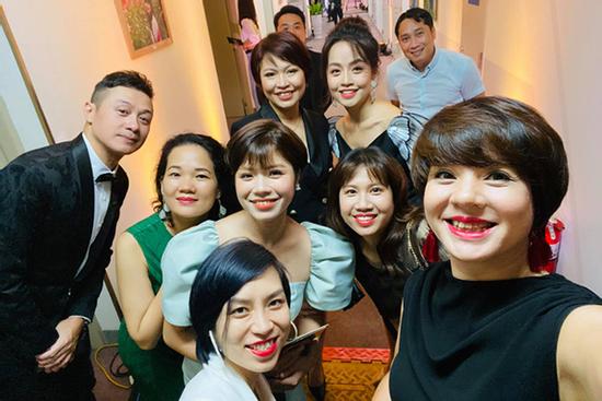 Khoe ảnh đàn em VTV, nhan sắc tuổi 48 của MC Diễm Quỳnh có vẻ đã lão hóa ngược