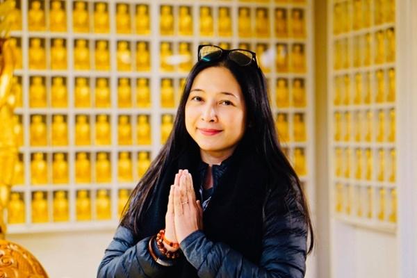Cuộc sống bình yên của MC Quỳnh Hương ở tuổi 46-8