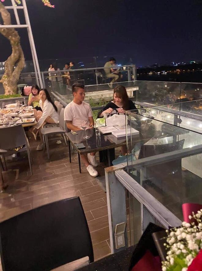 Tiết lộ chi tiết nghề nghiệp bạn gái Quang Hải giấu kín thời gian qua-2