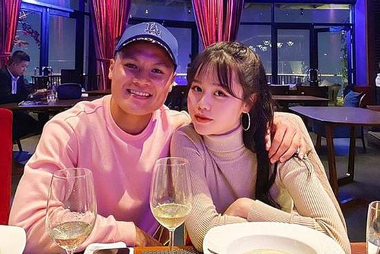 Tiết lộ chi tiết nghề nghiệp bạn gái Quang Hải giấu kín thời gian qua