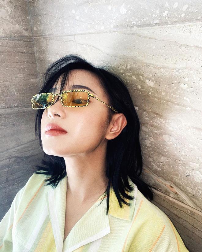 Chăm massage với cây lăn của giới nhà giàu nên da Châu Bùi luôn căng đét, chị em xem xong sẽ muốn đu theo-2