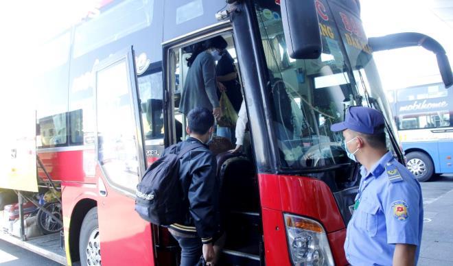 Khôi phục hoạt động xe khách, tàu hỏa, máy bay đi và đến Đà Nẵng từ 0h ngày 7/9-1