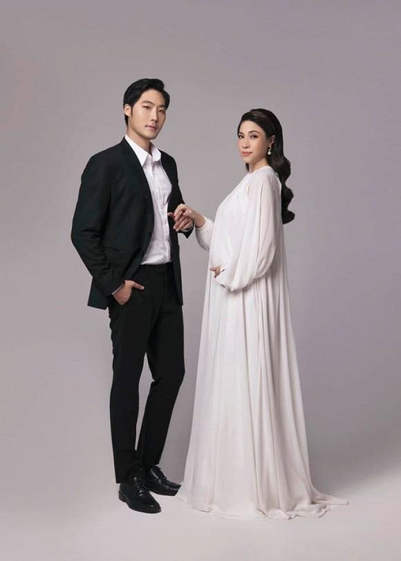 Bà bầu Pha Lê bật khóc giữa siêu thị khiến chồng hoảng hồn-1