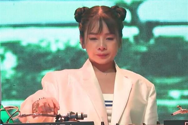 DJ Mie nhịn đói cả ngày khi quay Rap Việt-2