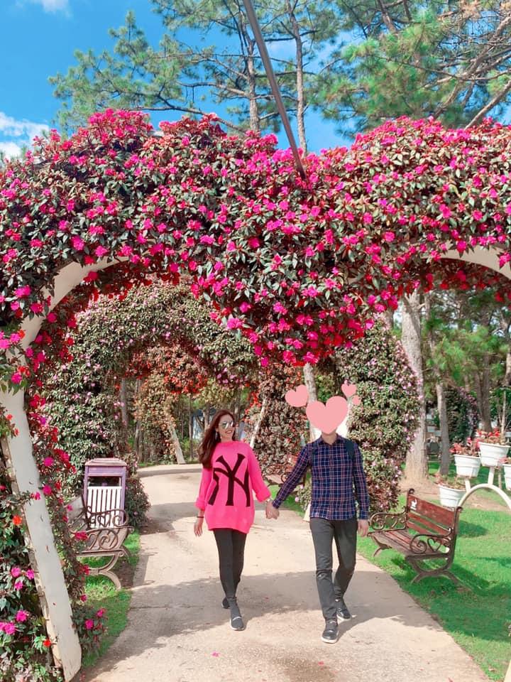 Quế Vân khoe nhẫn kim cương sáng lóa, úp mở đã nhận lời cầu hôn-9