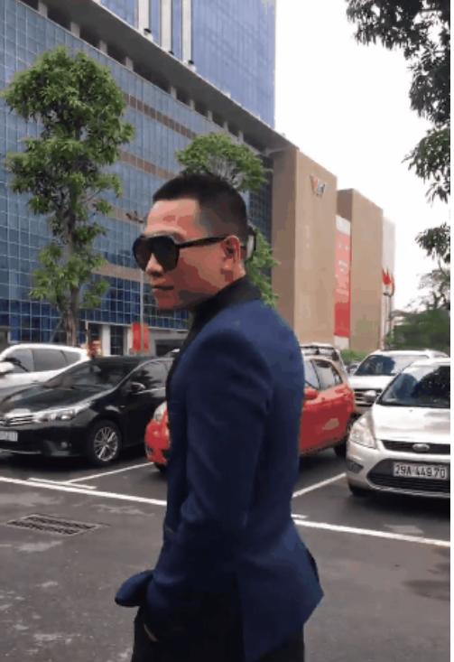 Wowy bay chuyến gấp nhất ra Hà Nội truy lùng người anh thất lạc Lại Văn Sâm-2