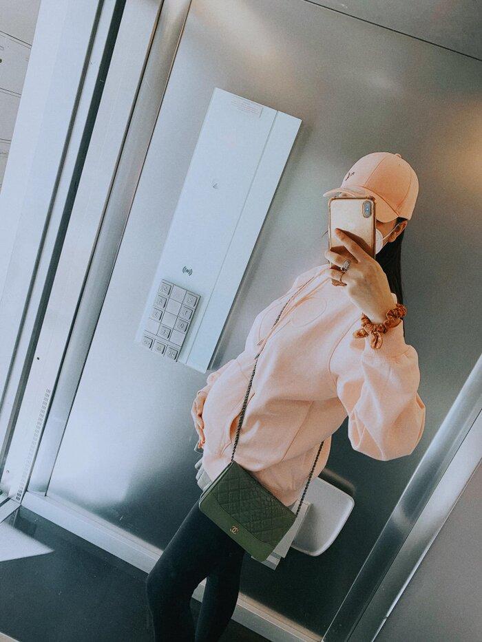 Kỳ Hân khoe bụng bầu 7 tháng, anti-fan liên tục bình luận hình bạn gái cũ và con chồng-1