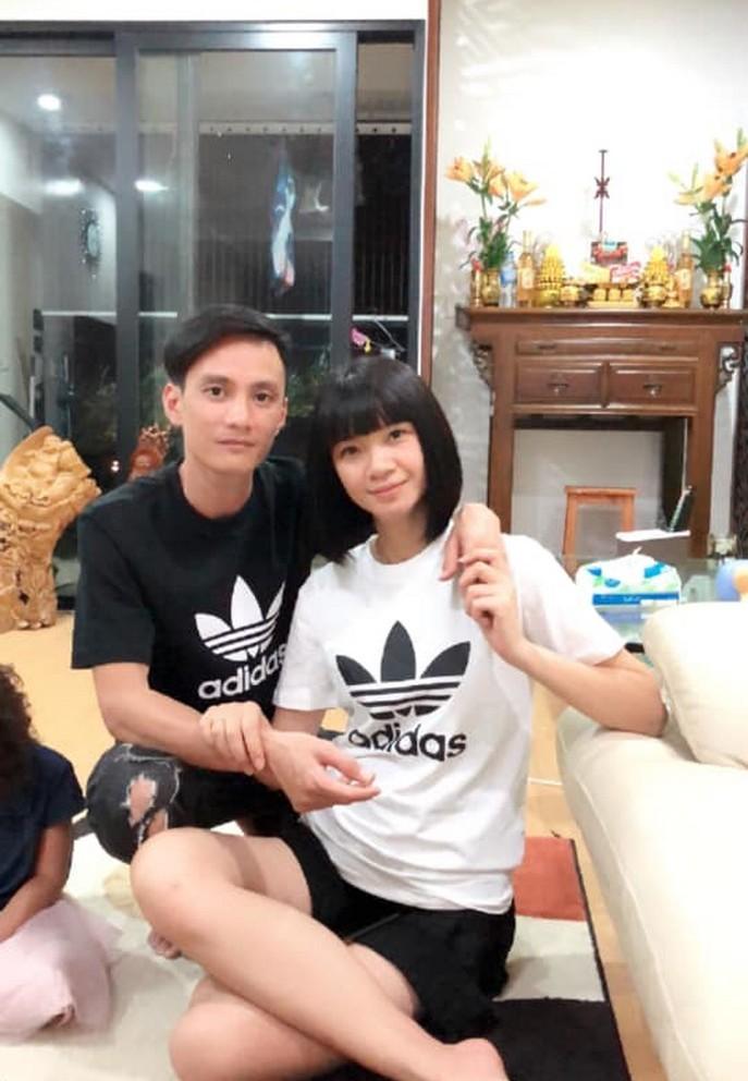 Người chồng kín tiếng suốt 20 năm của bà trùm chân dài Hạ Vy-5