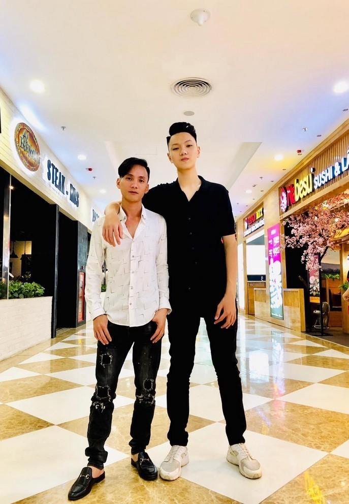 Người chồng kín tiếng suốt 20 năm của bà trùm chân dài Hạ Vy-14