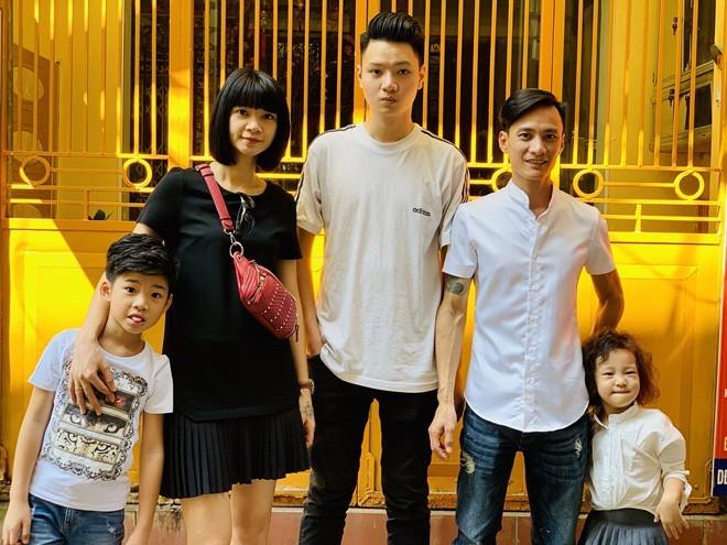 Người chồng kín tiếng suốt 20 năm của bà trùm chân dài Hạ Vy-20