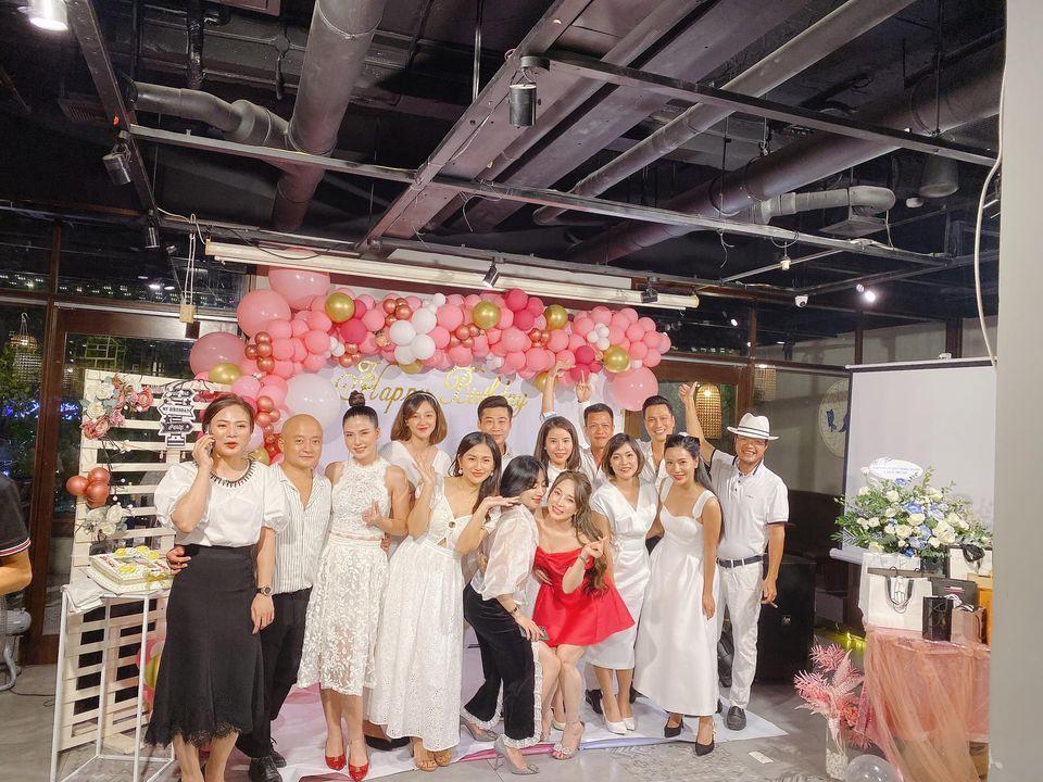 Sinh nhật Quỳnh Nga mà Việt Anh lại được chúc mừng khác nào đồng chủ nhân-1