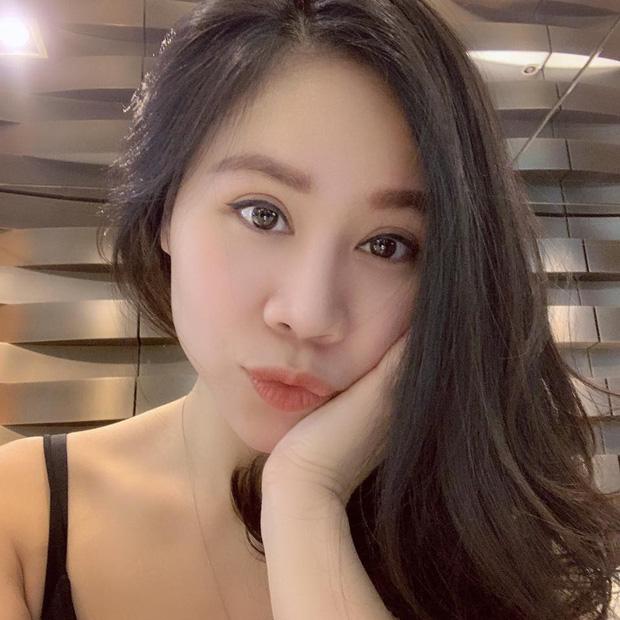 MC Tuấn Tú đăng ảnh chúc mừng sinh nhật vợ, nhan sắc nổi bật của bà xã chiếm trọn spotlight-7