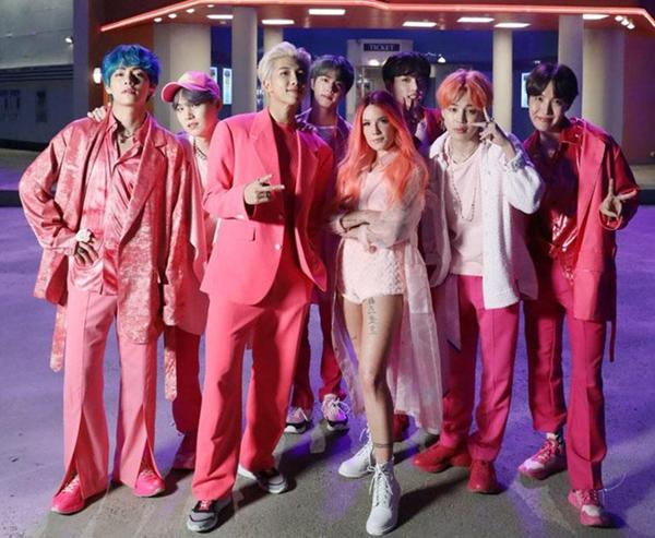 Hot tin KPop 8/9: BTS, BLACPINK dắt tay nhau giật giải iHeartRadio 2020-1