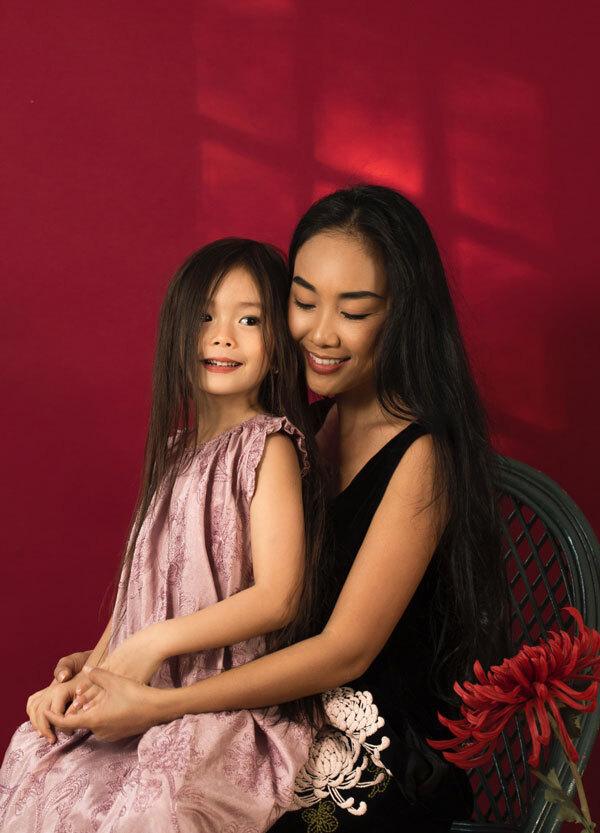 Đọ học phí tính hàng trăm triệu của cậu ấm cô chiêu nhà sao Việt-1