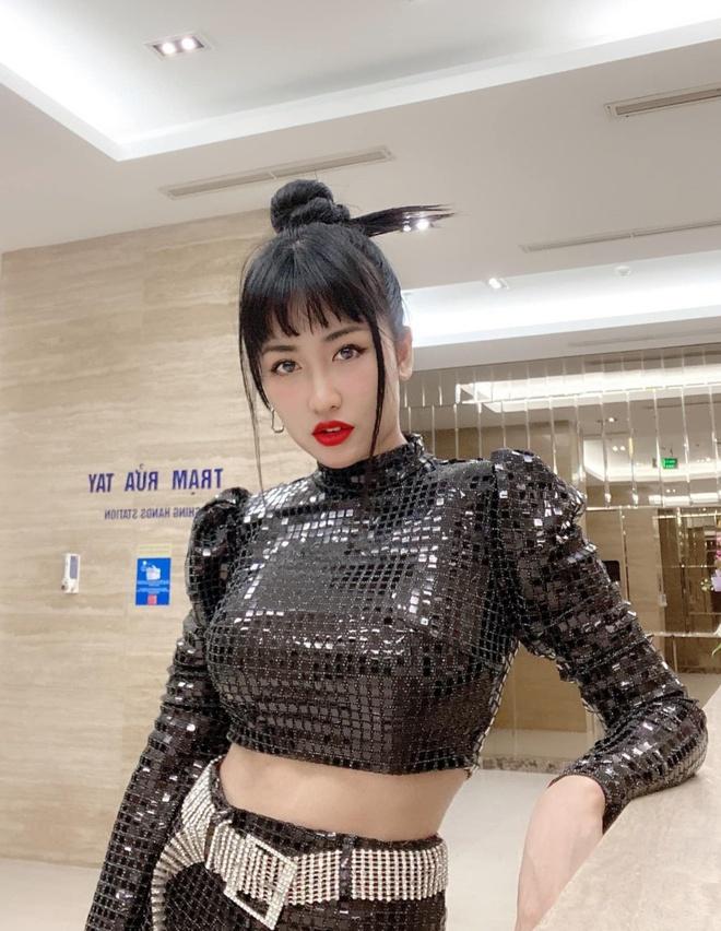 DJ Trang Moon King of Rap nói gì khi bị so sánh kém xinh hơn DJ Mie Rap Việt?-5