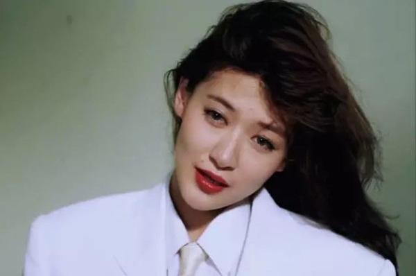 Kết cục bi thảm của nữ diễn viên bị đồn ngủ chung với cha nuôi nhưng không quan hệ-1