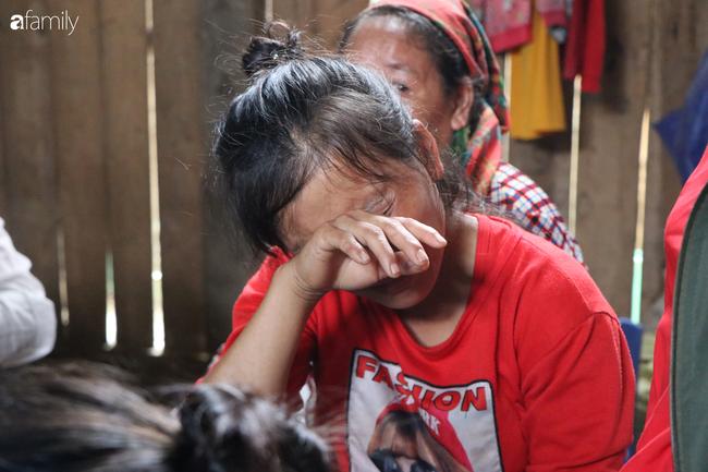 Đám tang 3 em nhỏ sập cổng trường ở Lào Cai: Bát mì tôm trứng là bữa ăn cuối cùng của con-6