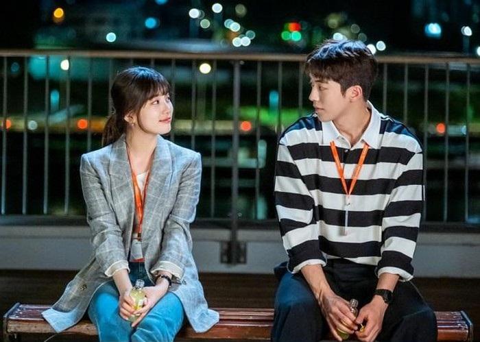 Suzy và Nam Joo Hyuk trong những hình ảnh đầu tiên của bộ phim đề tài khởi nghiệp 